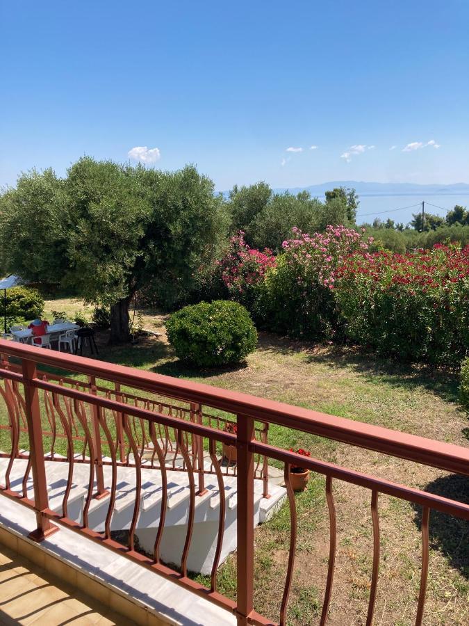 Apartamento Antonio By The Sea Kriopigi Exterior foto