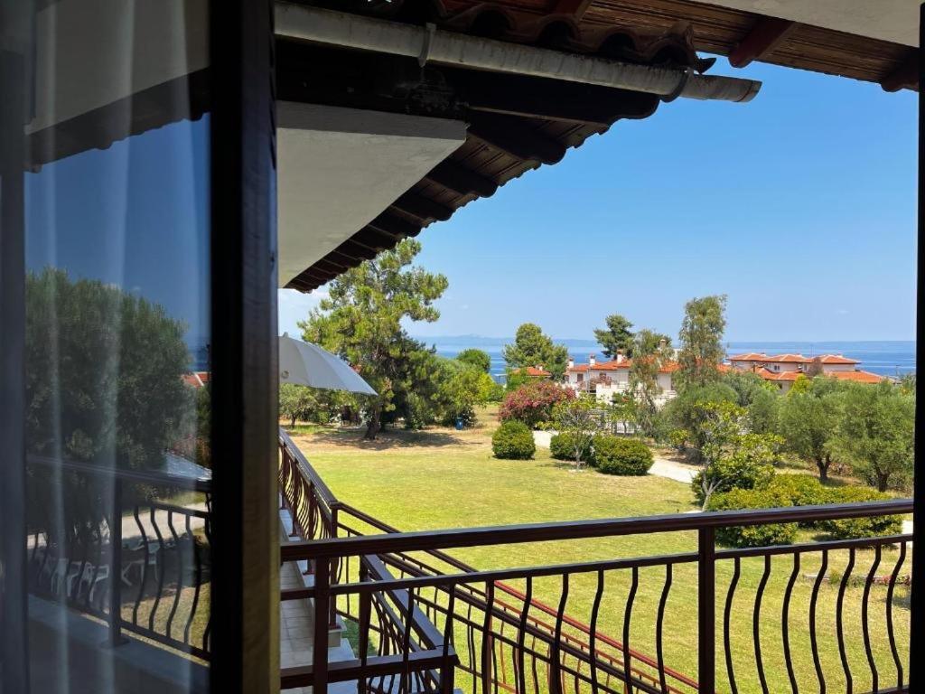 Apartamento Antonio By The Sea Kriopigi Exterior foto